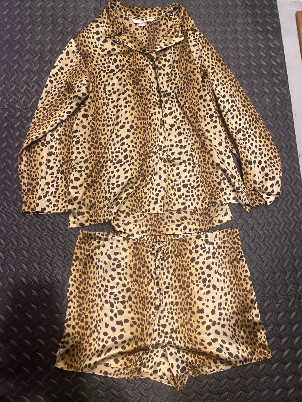 Victorias Secret leopard pajamas set